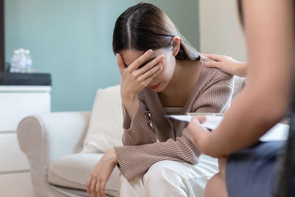 Women have mental symptoms illnesses and depression. meet psychiatrist to treat his illness.